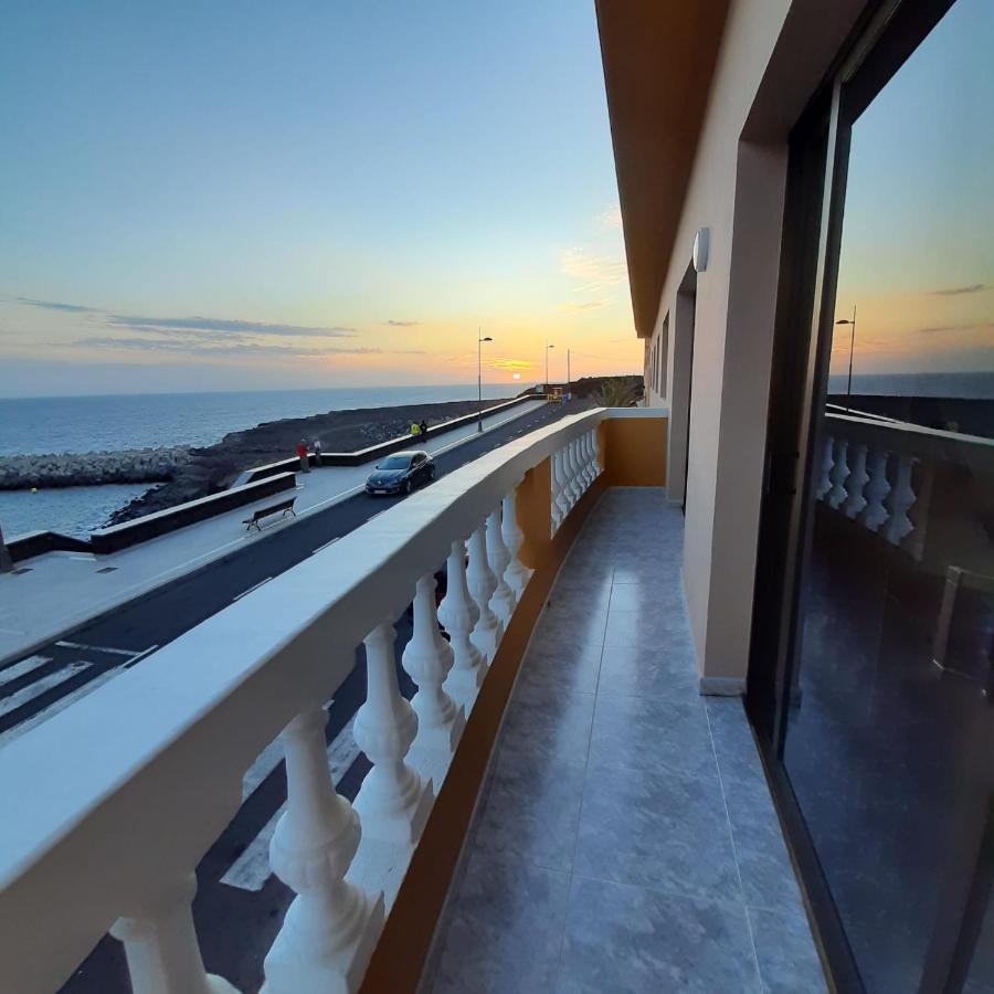 Vv 122 Con Balcon En Primera Linea De Mar La Restinga Exterior photo